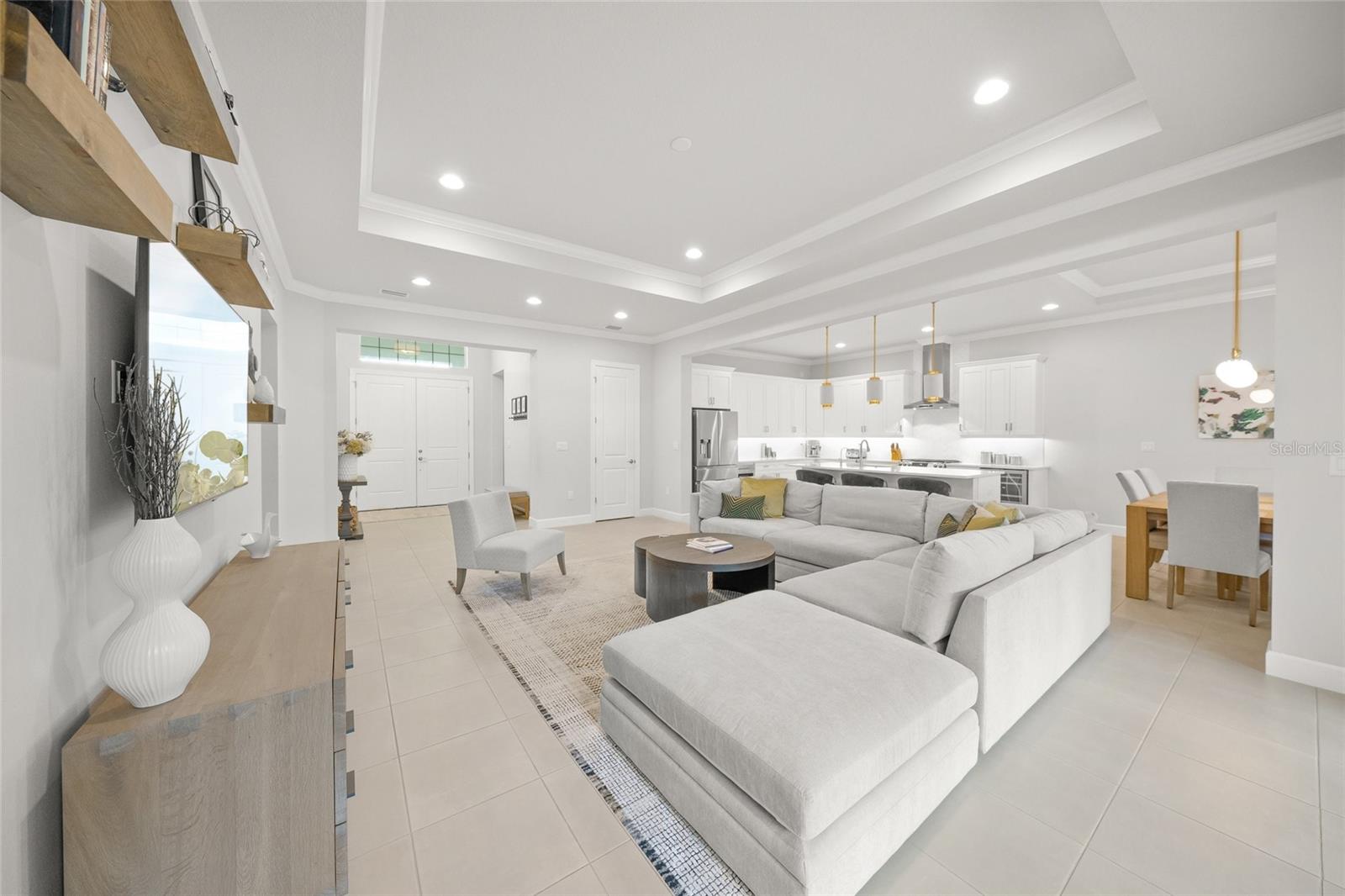 SANDHILL LAKE - Residential