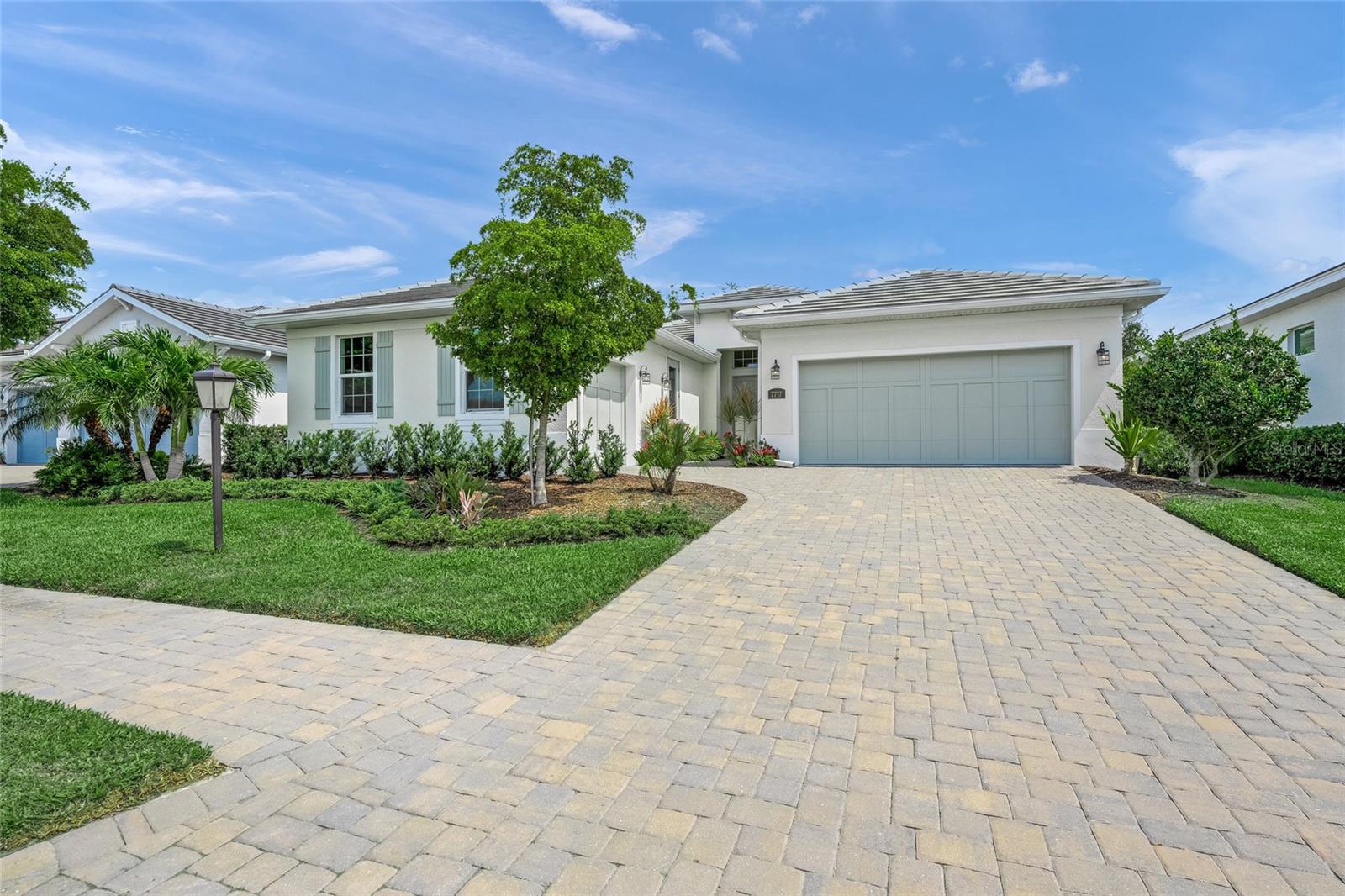 SANDHILL LAKE - Residential