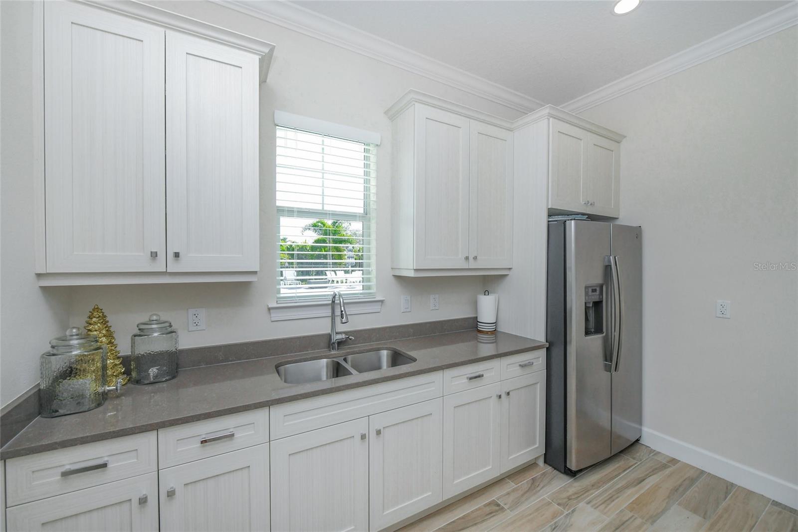 SANDHILL LAKE - Residential