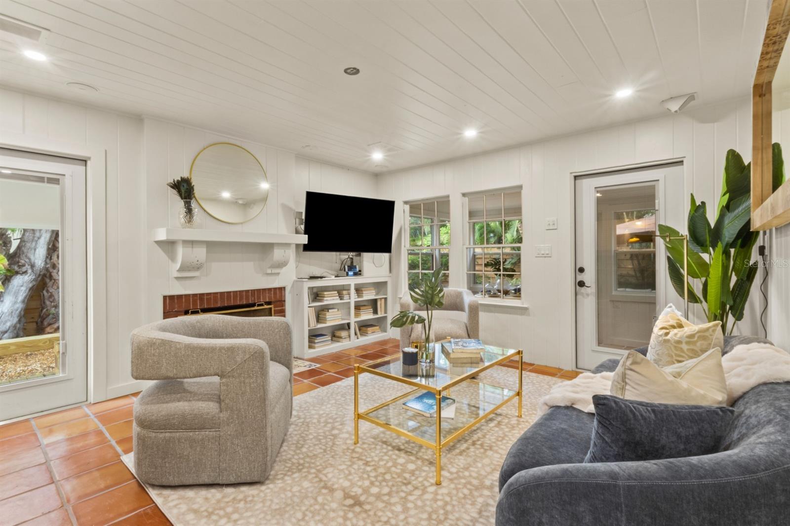 760 LONGBOAT COURT