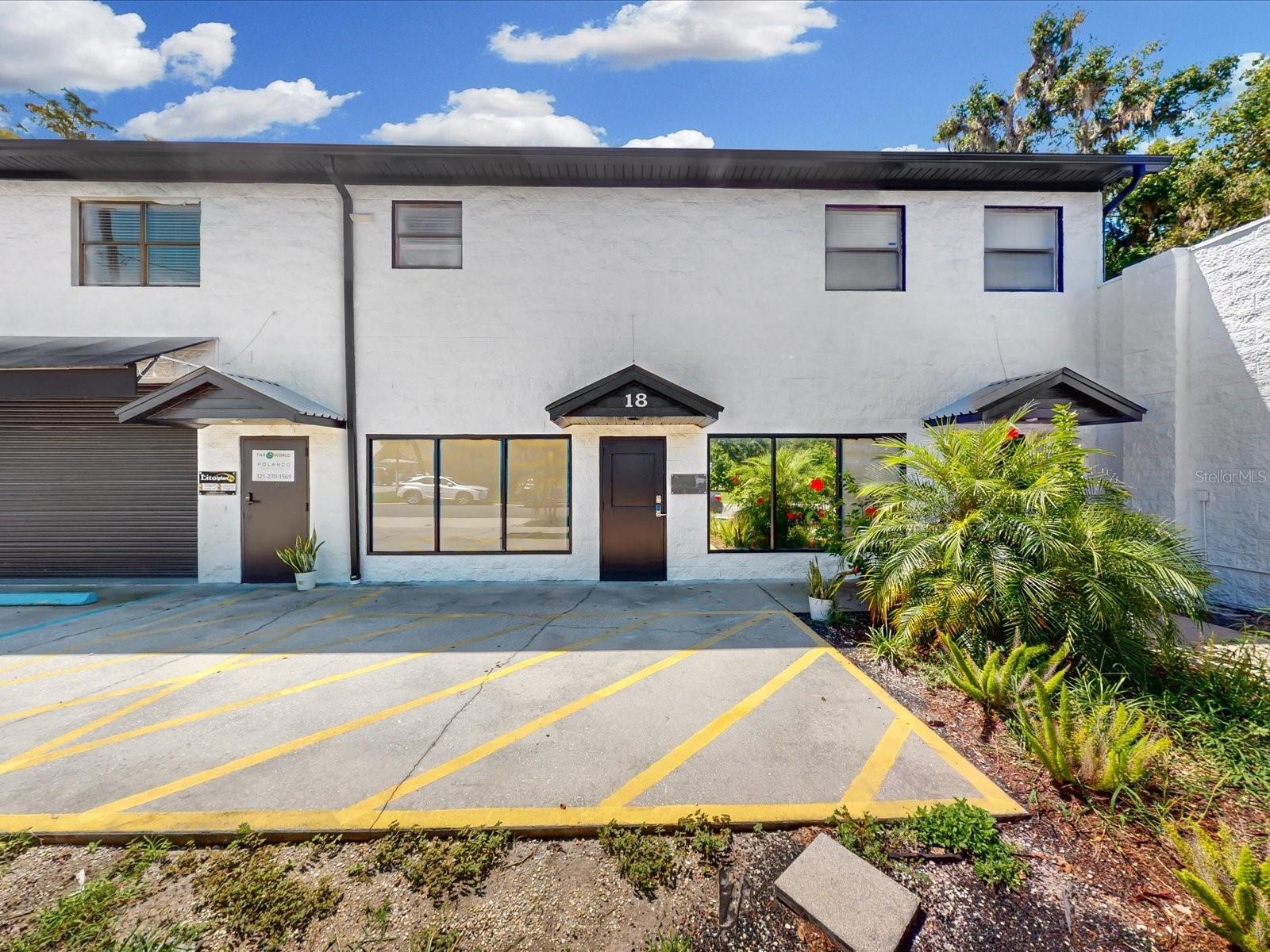 S A ROBINSONS - Commercial Lease