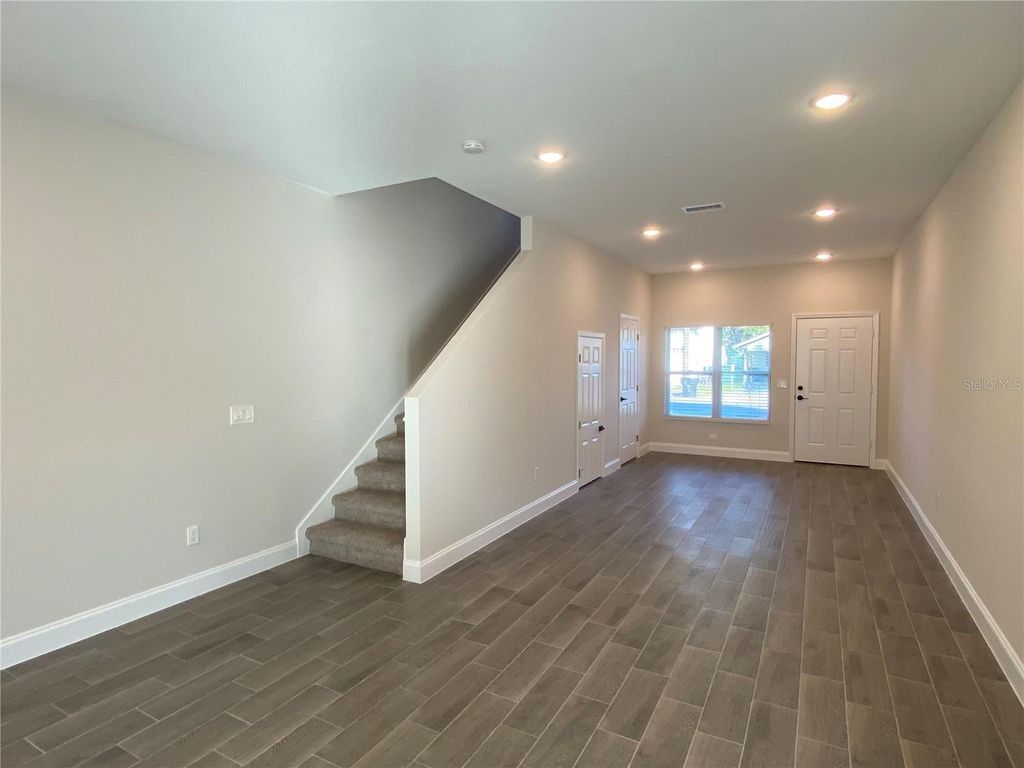 Photo of 732 S Lee Avenue, Orlando, FL 32805 (MLS # O6402651)