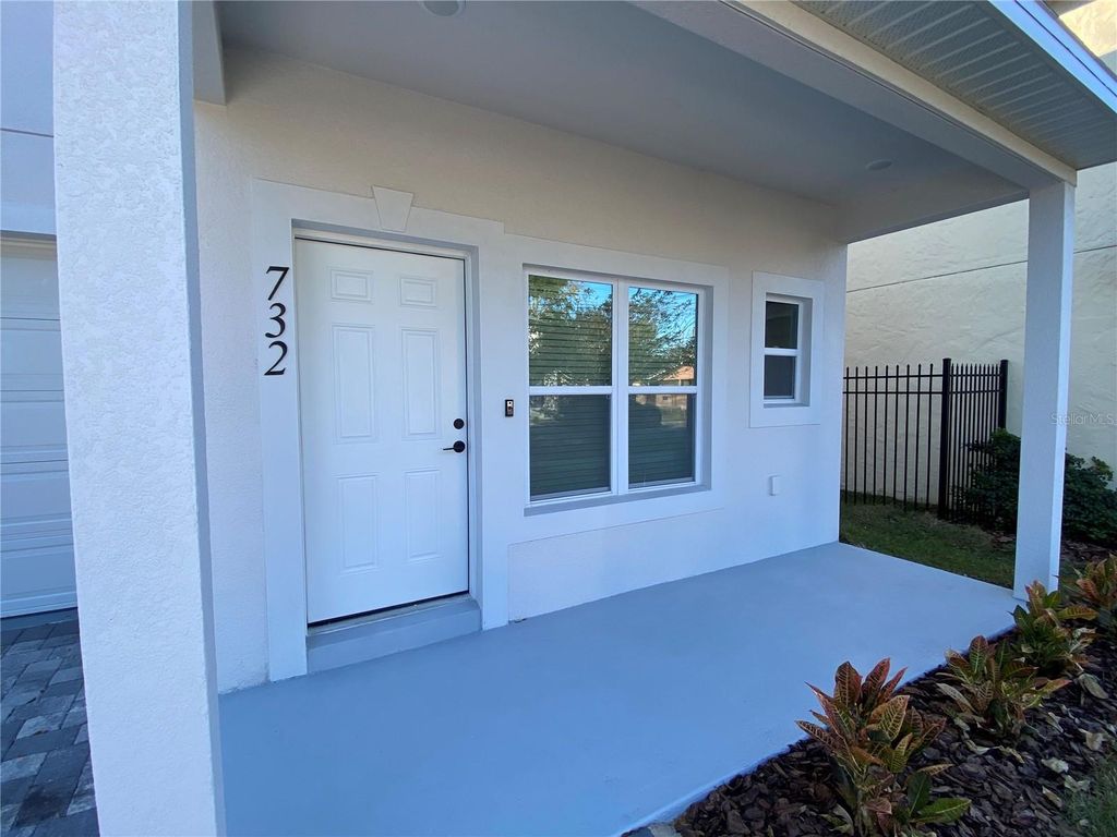 Photo of 732 S Lee Avenue, Orlando, FL 32805 (MLS # O6402651)