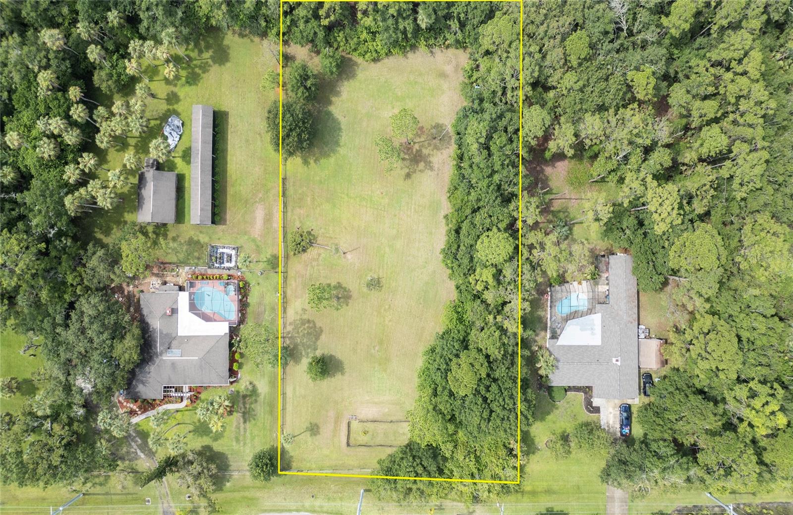 Rare 1.10-Acre Equestrian Lot in Twin Branch Acres – Zoned Agricultural, Build Your Dream!
Welcome to one of the last remaining opportunities to own land in the highly desirable Twin Branch Acres—an equestrian community where you can build the lifestyle you’ve always imagined. With 1.10 acres of agriculturally zoned land, this vacant lot offers a rare blend of privacy, flexibility, and connection to nature.
Picture yourself enjoying early mornings with horseback rides through scenic surroundings, or designing a custom home tailored to your vision. This unique lot is a dream canvas—flat, spacious, and surrounded by natural beauty. The community is known for its welcoming charm, where neighbors value serenity, space, and the outdoor lifestyle.
Enjoy direct access to some of the area’s best local amenities, including nearby parks, a public library, a kayak launch, and a fishing pier. Tampa International Airport is just a short drive away, making travel effortless while still offering the peaceful seclusion of country living.
Whether you’re seeking a place to cultivate a garden, keep horses, or simply have space to grow, this lot gives you the freedom to design your ideal way of life. The property is located within a desirable school district and surrounded by established homes, adding value and long-term appeal.
Opportunities like this are increasingly rare—especially in Twin Branch Acres. Don't miss your chance to build your legacy in a community that embraces nature, freedom, and possibility.
Contact us now to secure one of the last vacant lots in this exceptional community