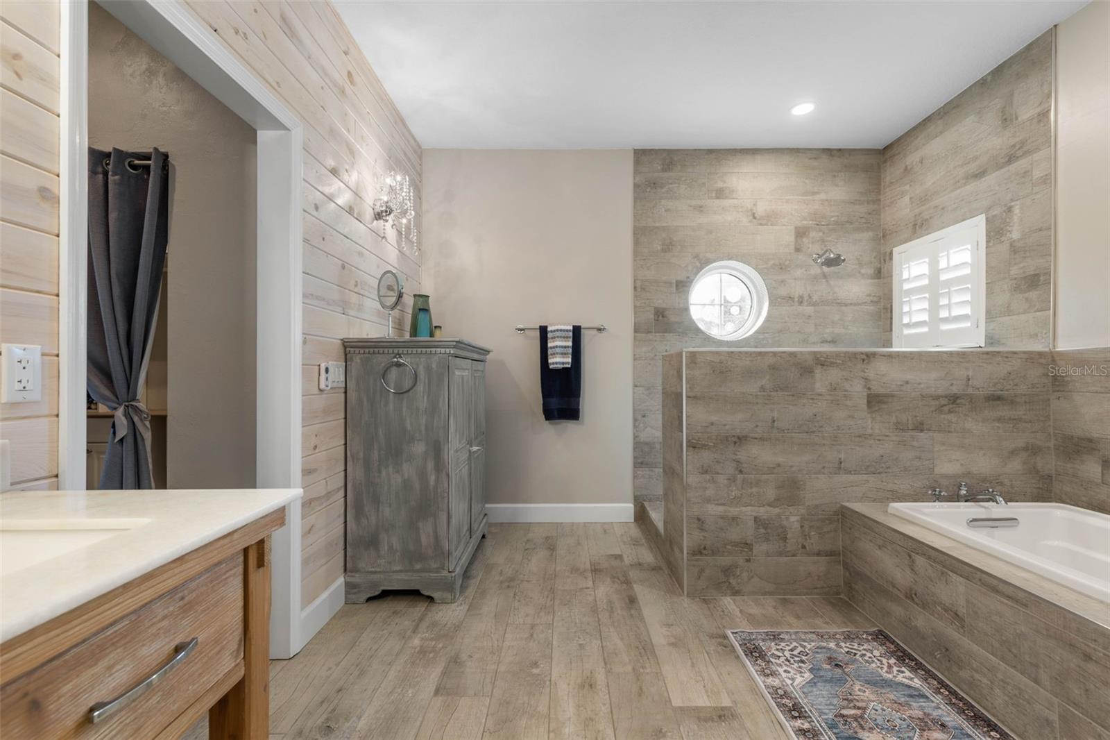 HAMMOCK DUNES - Residential