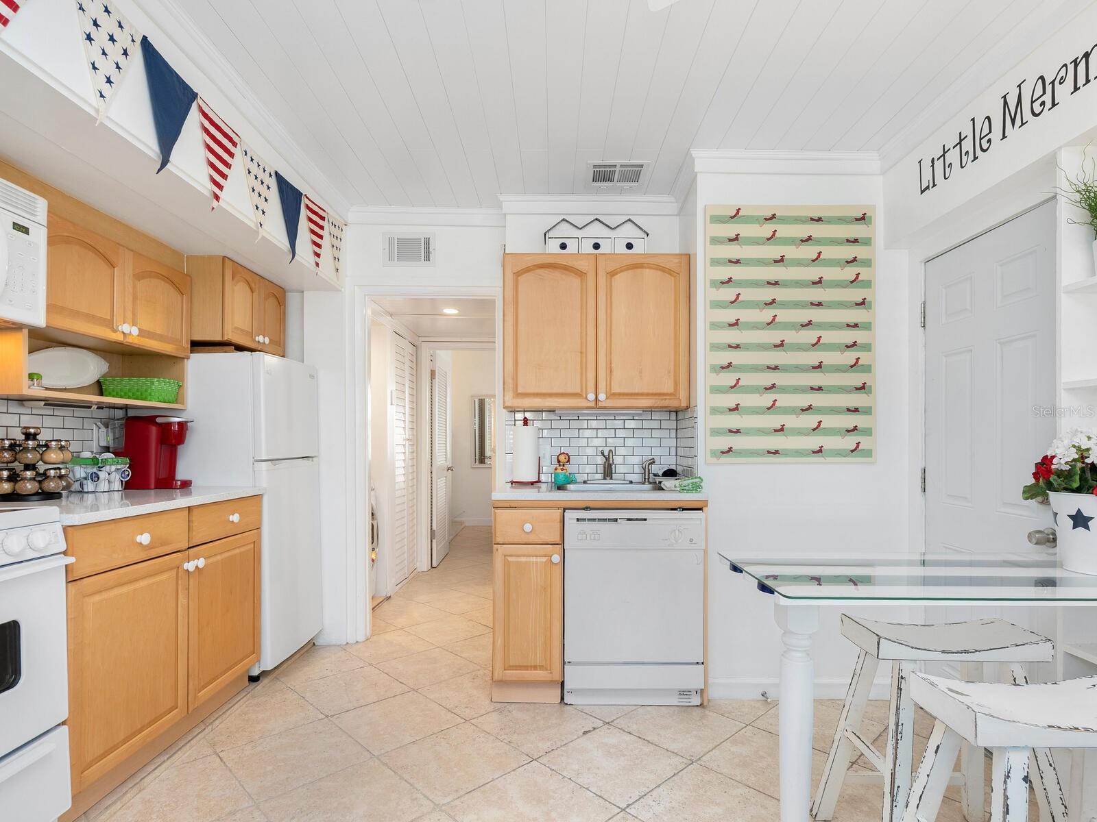 LIDO BEACH - Residential