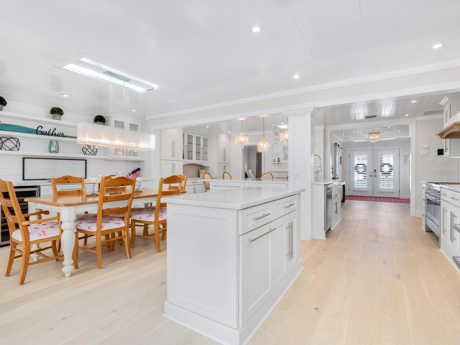 LIDO BEACH - Residential