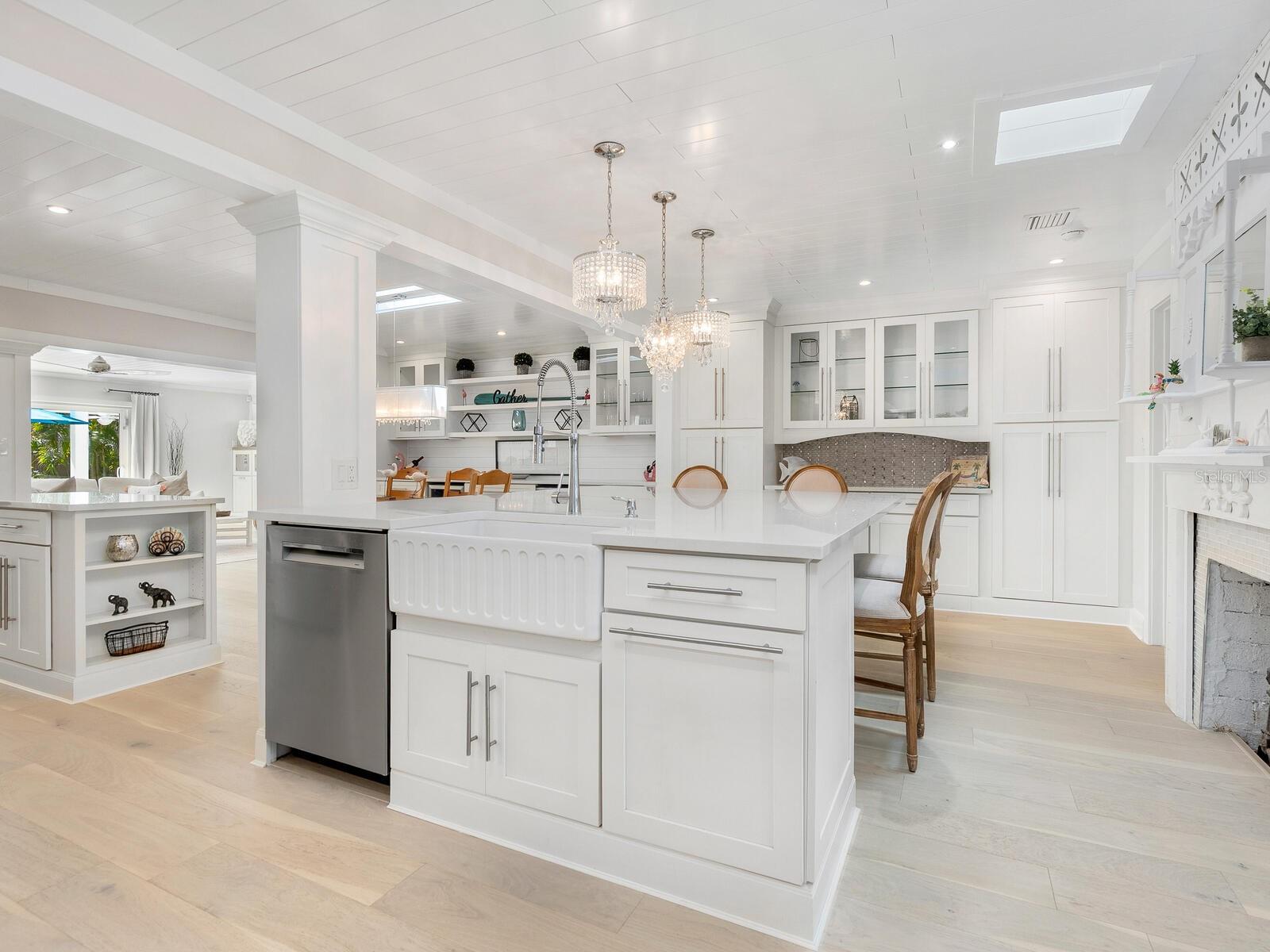 LIDO BEACH - Residential