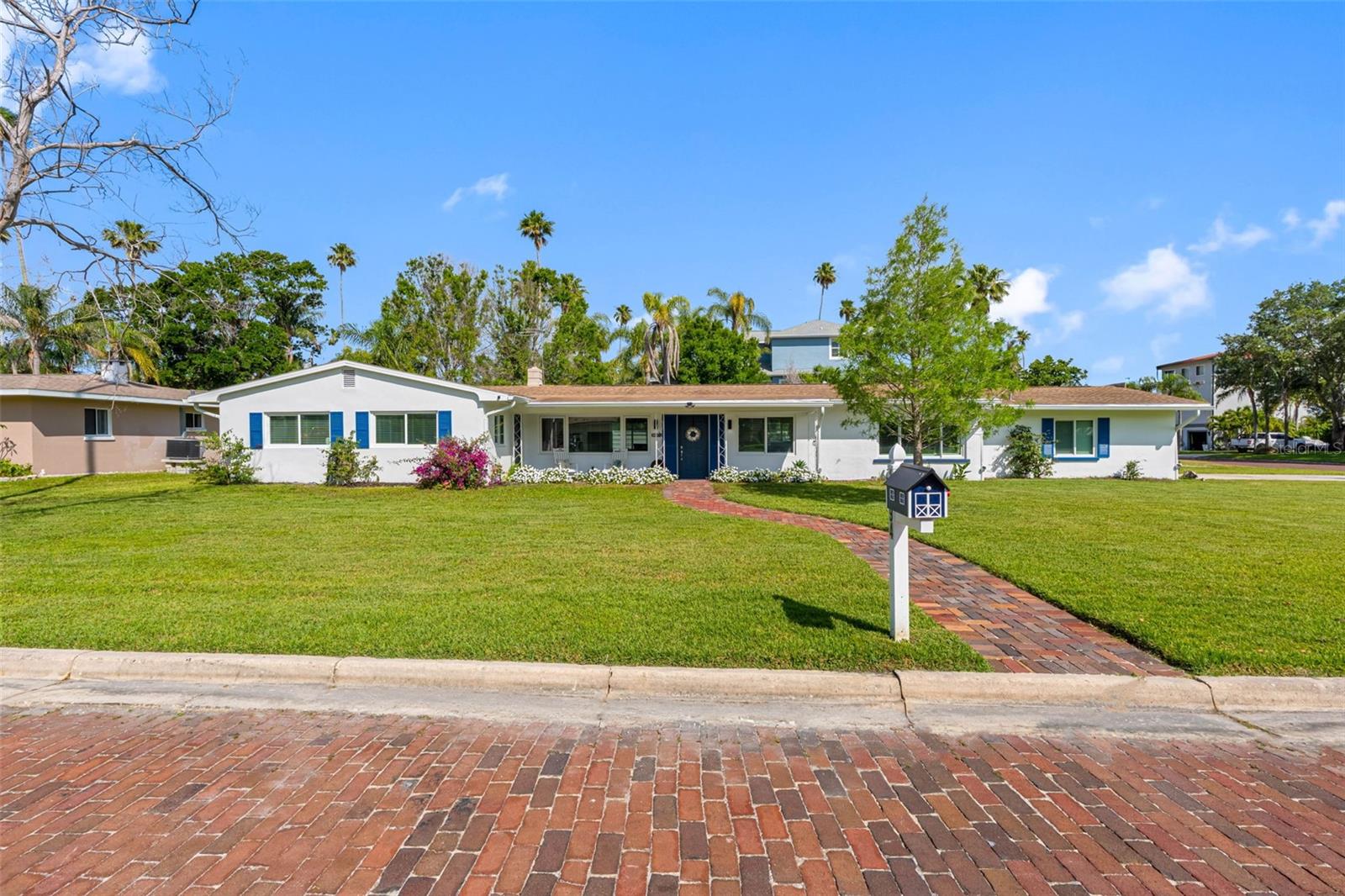 1794 SANTA BARBARA DRIVE