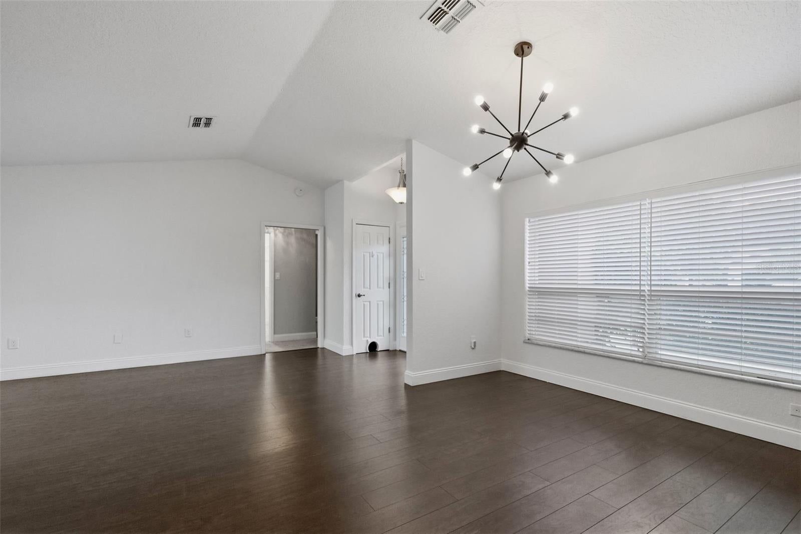 5244 SALTAMONTE DRIVE