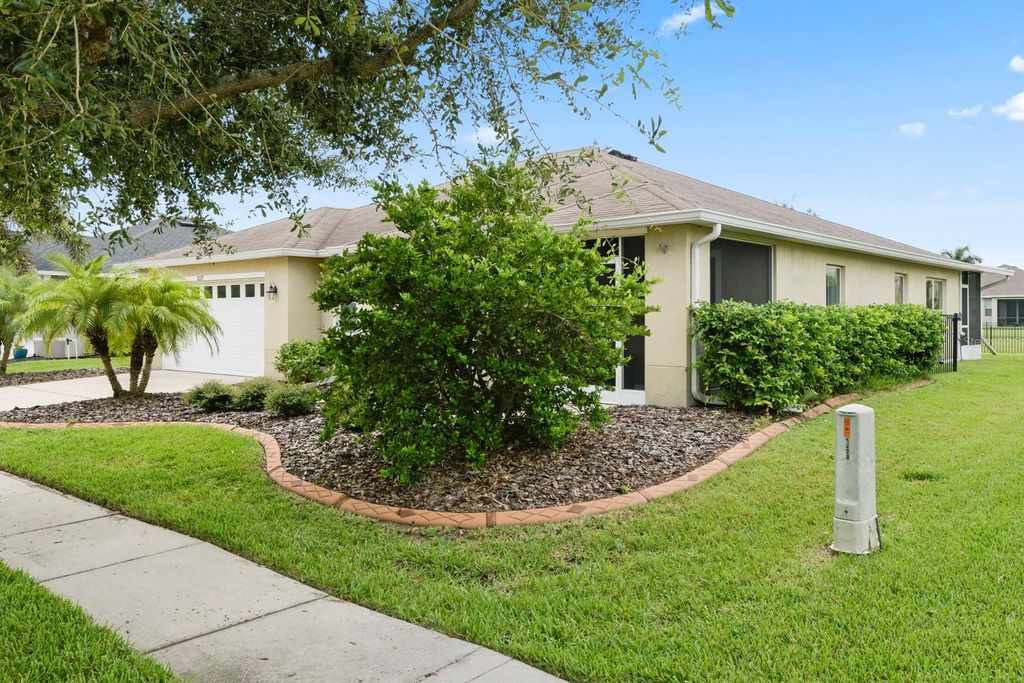 Photo of 5229 Moon Shell Drive, Apollo Beach, FL 33572 (MLS # TB8422705)