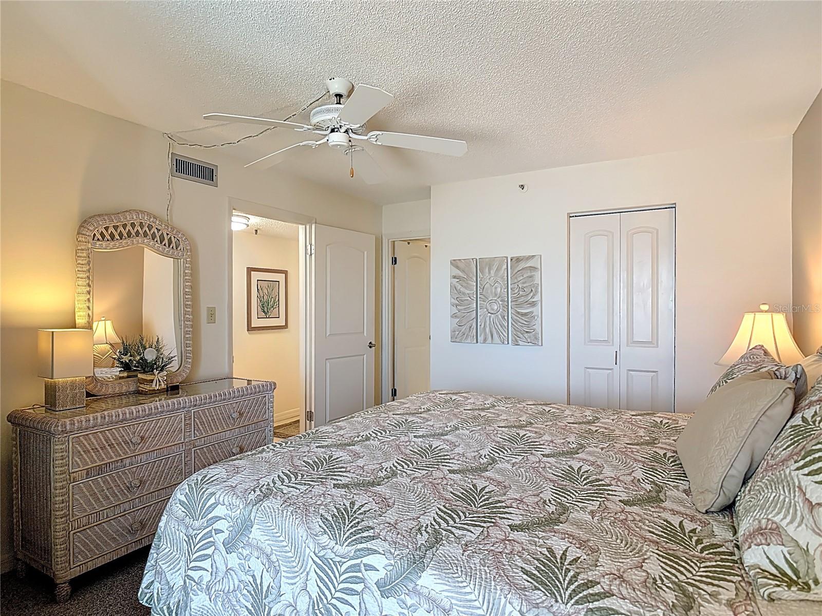 SEASCAPE TOWERS - Residential