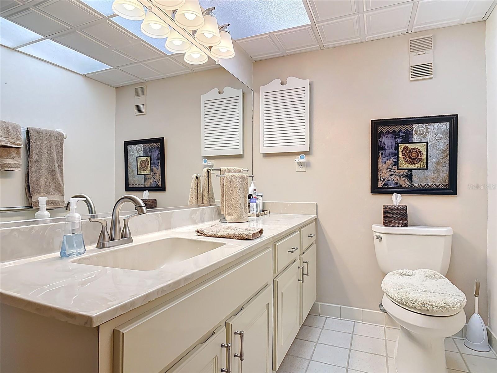 SEASCAPE TOWERS - Residential