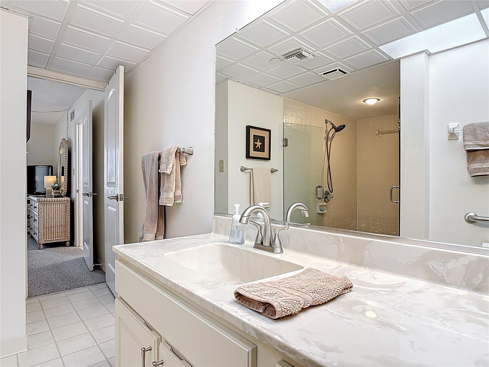 SEASCAPE TOWERS - Residential