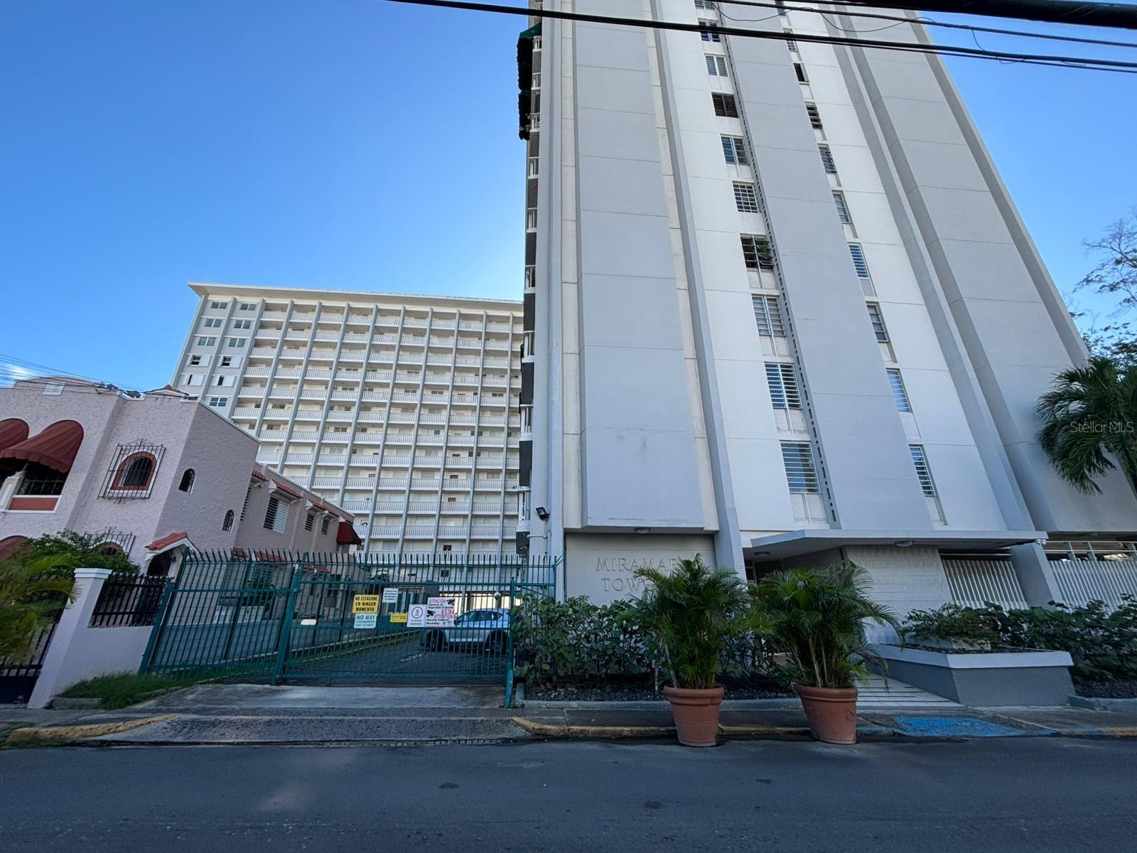 721 CALLE HERNANDEZ APT MIRAMAR TOWERS 8-I