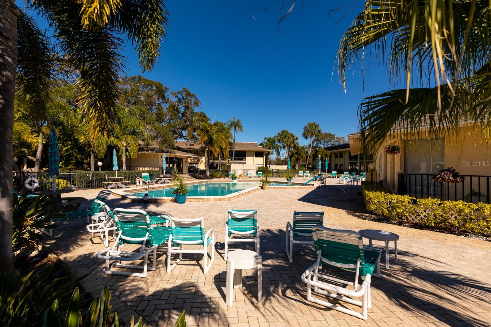 VILLAS DE GOLF CONDO - Residential