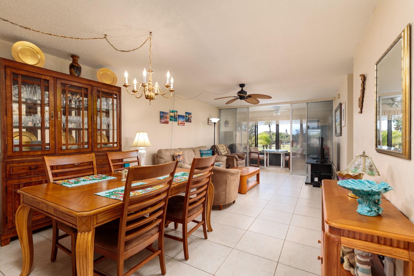 VILLAS DE GOLF CONDO - Residential