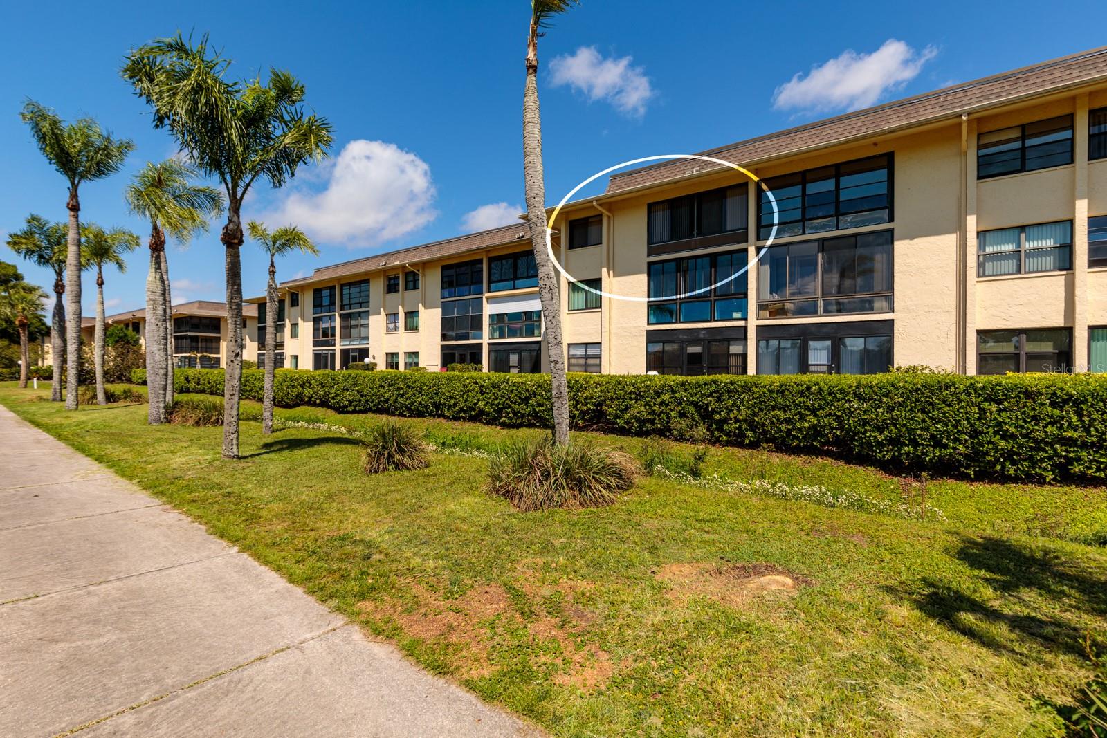 VILLAS DE GOLF CONDO - Residential