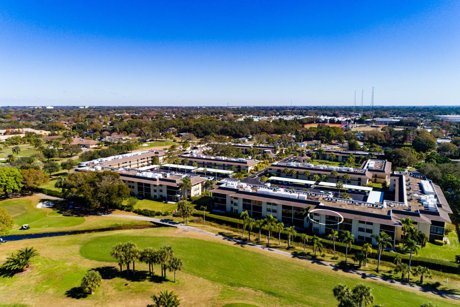 VILLAS DE GOLF CONDO - Residential