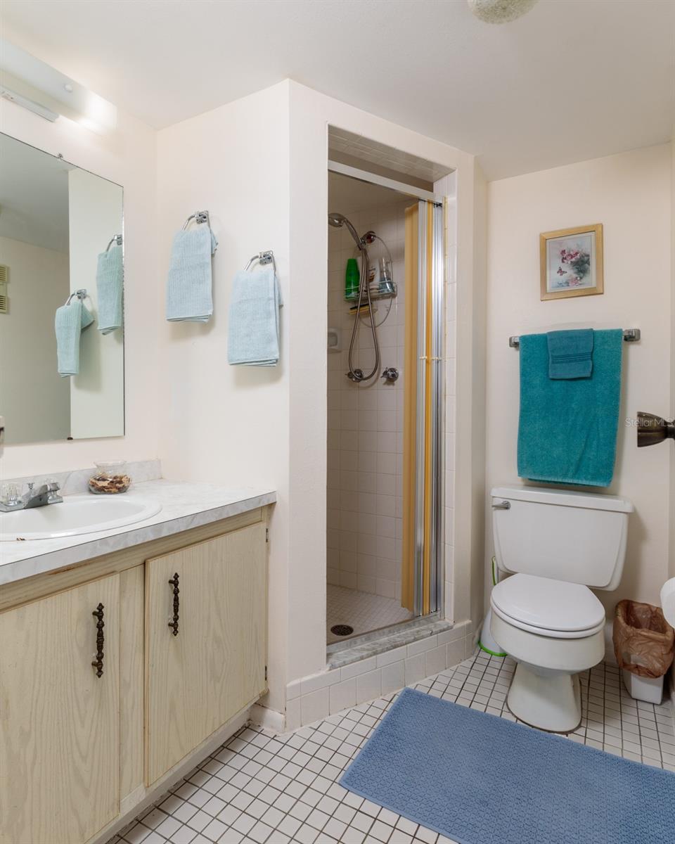 VILLAS DE GOLF CONDO - Residential