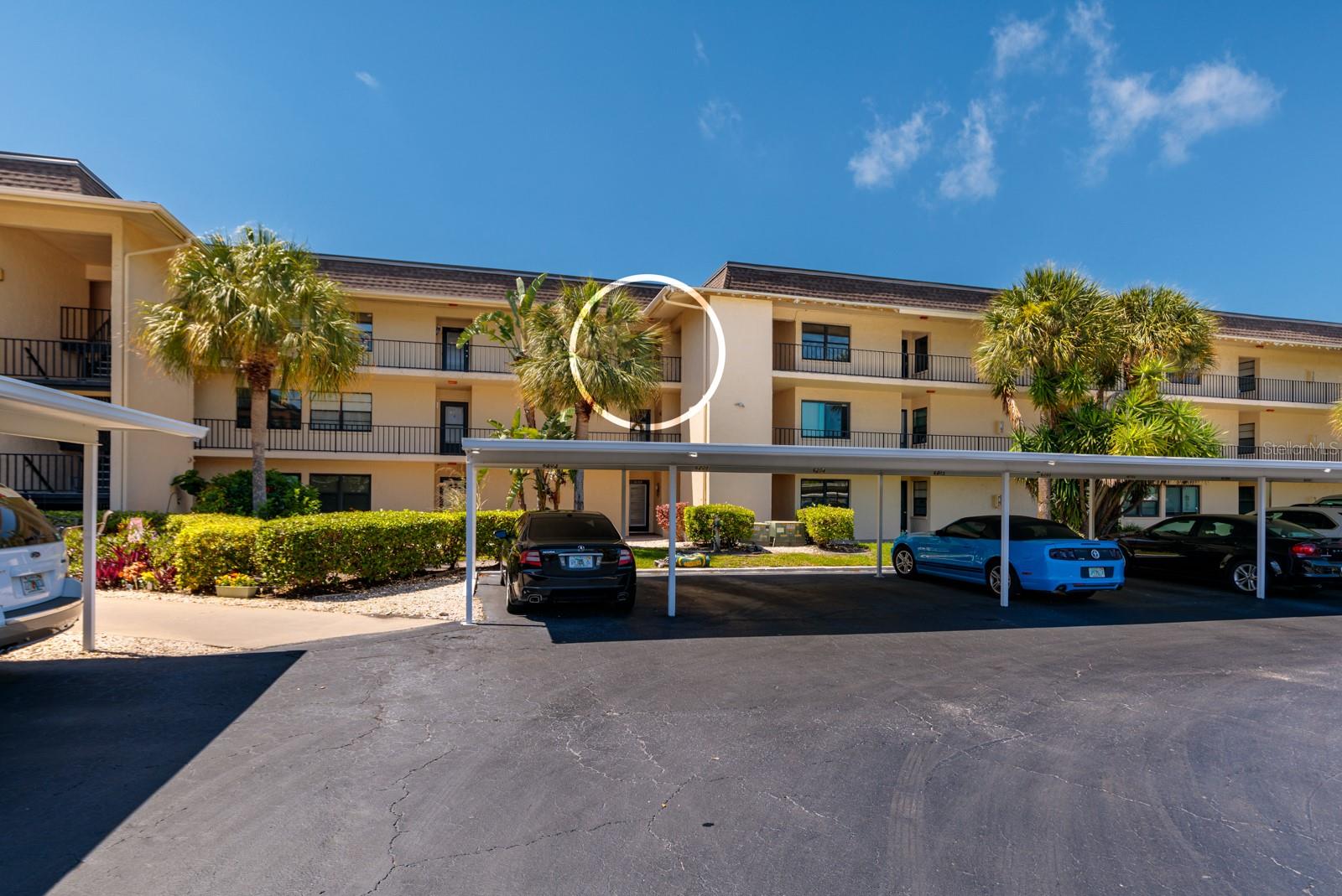 VILLAS DE GOLF CONDO - Residential