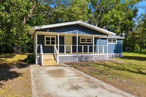 Photo of 23264 NW 178th Place, High Springs, FL 32643 (MLS # GC535083) Photo of 23264 NW 178th Place, High Springs, FL 32643 (MLS # GC535083)