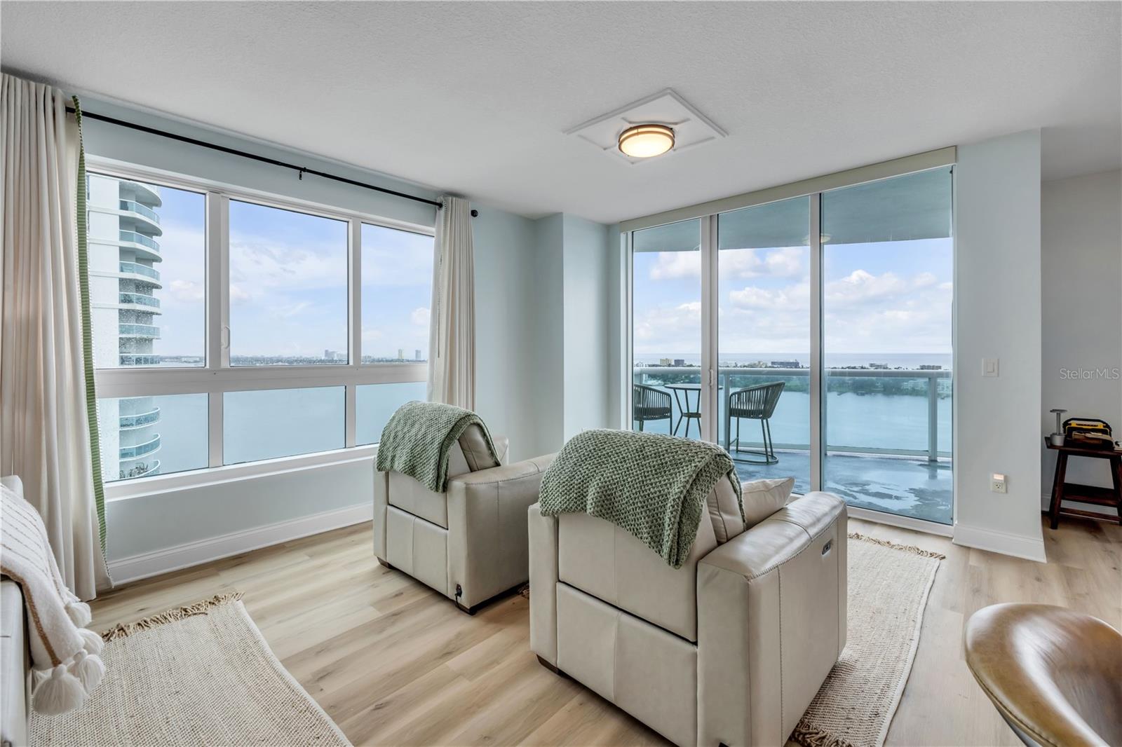 MARINA GRANDE/HALIFAX 01 - Residential