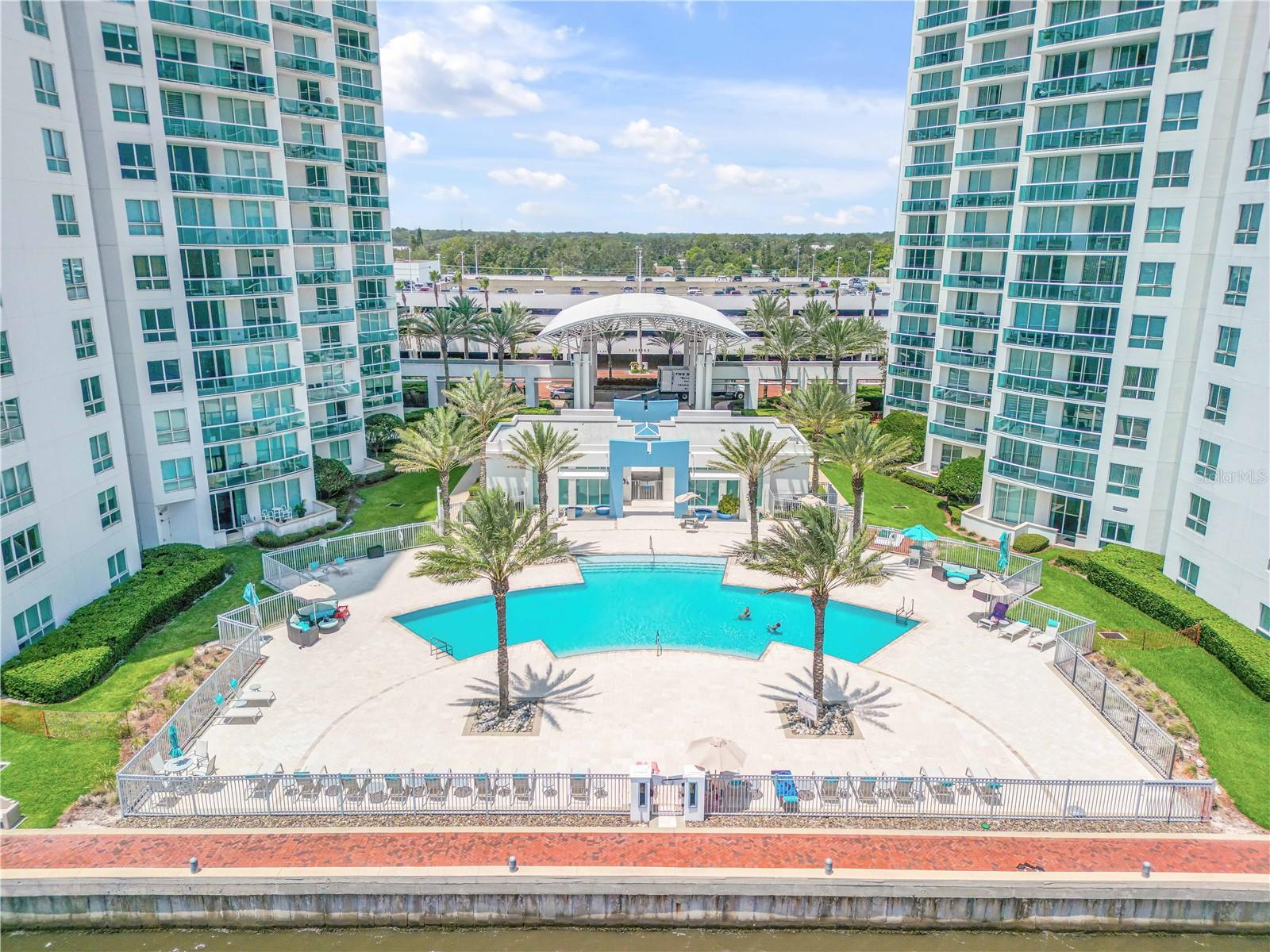 MARINA GRANDE/HALIFAX 01 - Residential