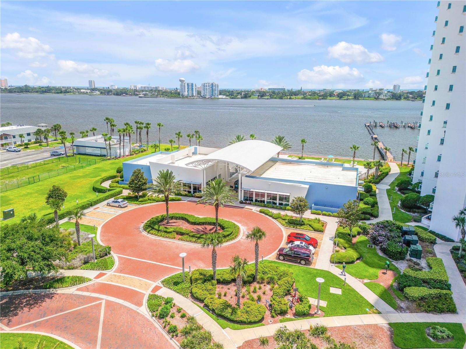 MARINA GRANDE/HALIFAX 01 - Residential