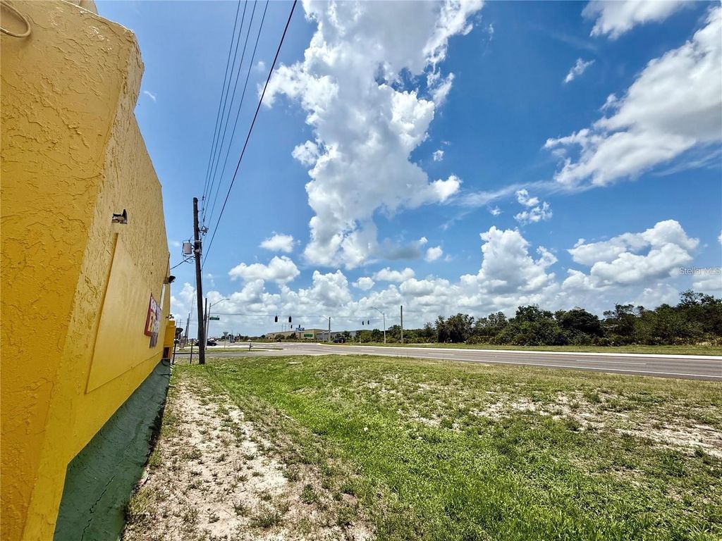 Photo of 4670 Us Highway 17 N, Bartow, FL 33830 (MLS # A4671708)