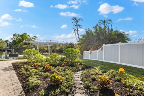 A home in PORT CHARLOTTE