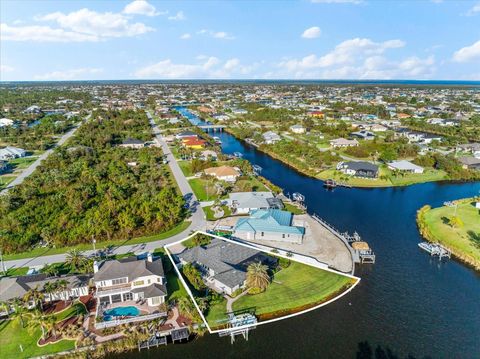 A home in PORT CHARLOTTE