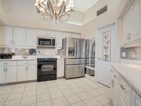Single Family Residence in ROTONDA WEST FL 184 BROADMOOR LANE 15.jpg