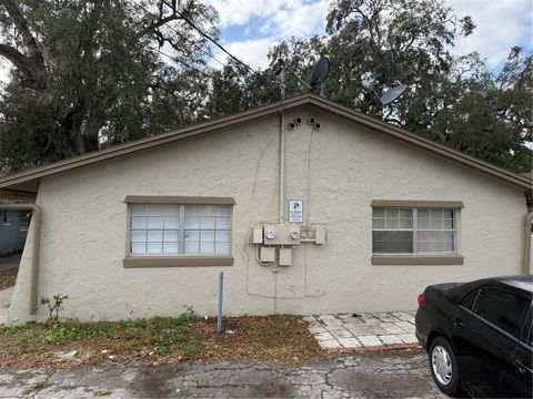 Photo of 410 Rosland Drive, Kissimmee, FL 34741 (MLS # O6387077)