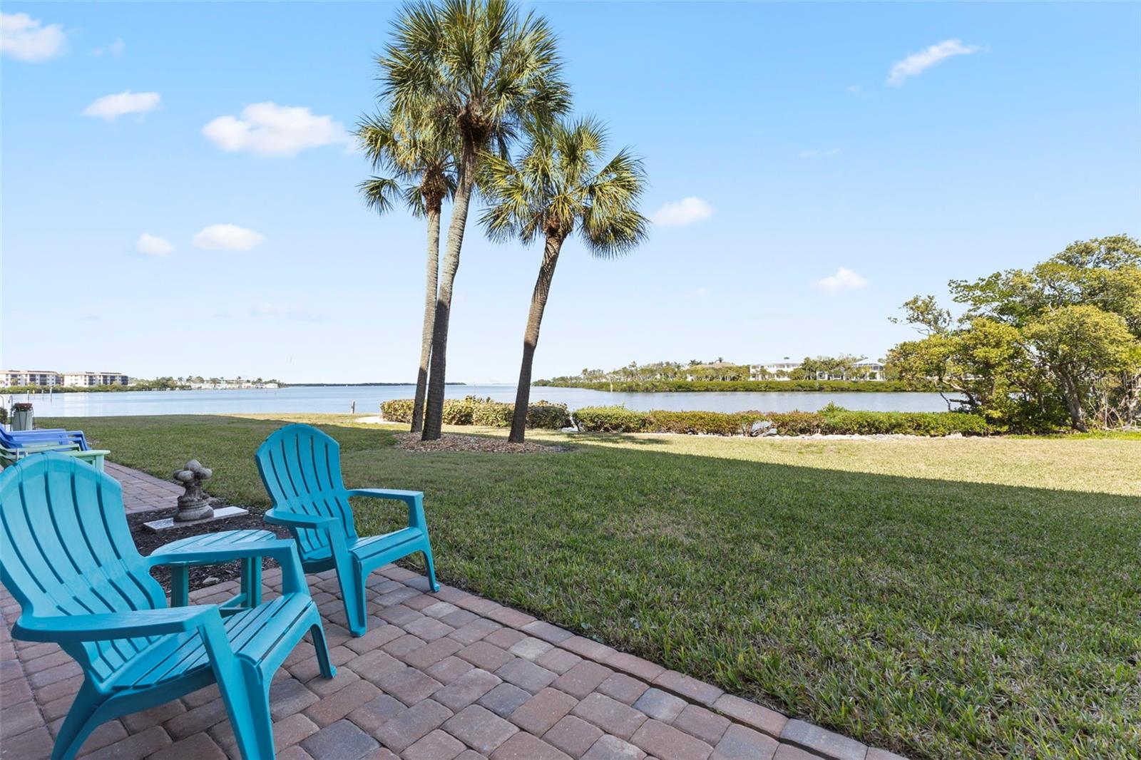 LONGBOAT ARMS - Residential Lease