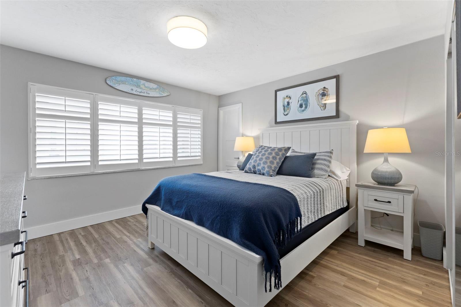 LONGBOAT ARMS - Residential Lease