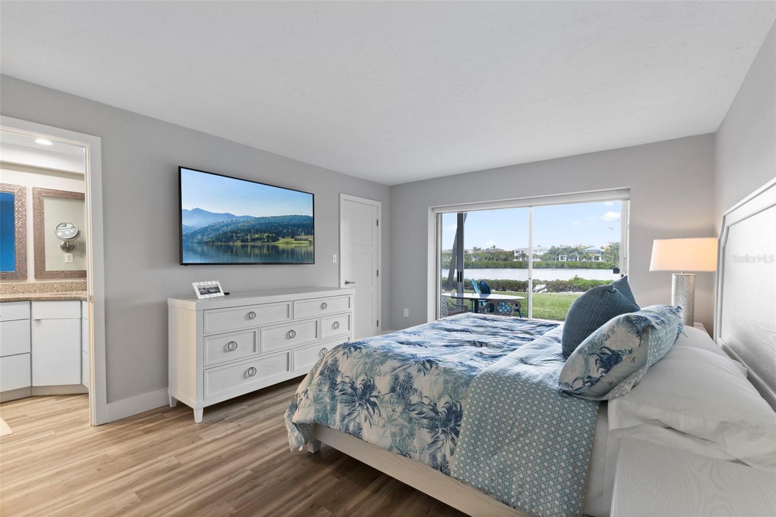 LONGBOAT ARMS - Residential Lease