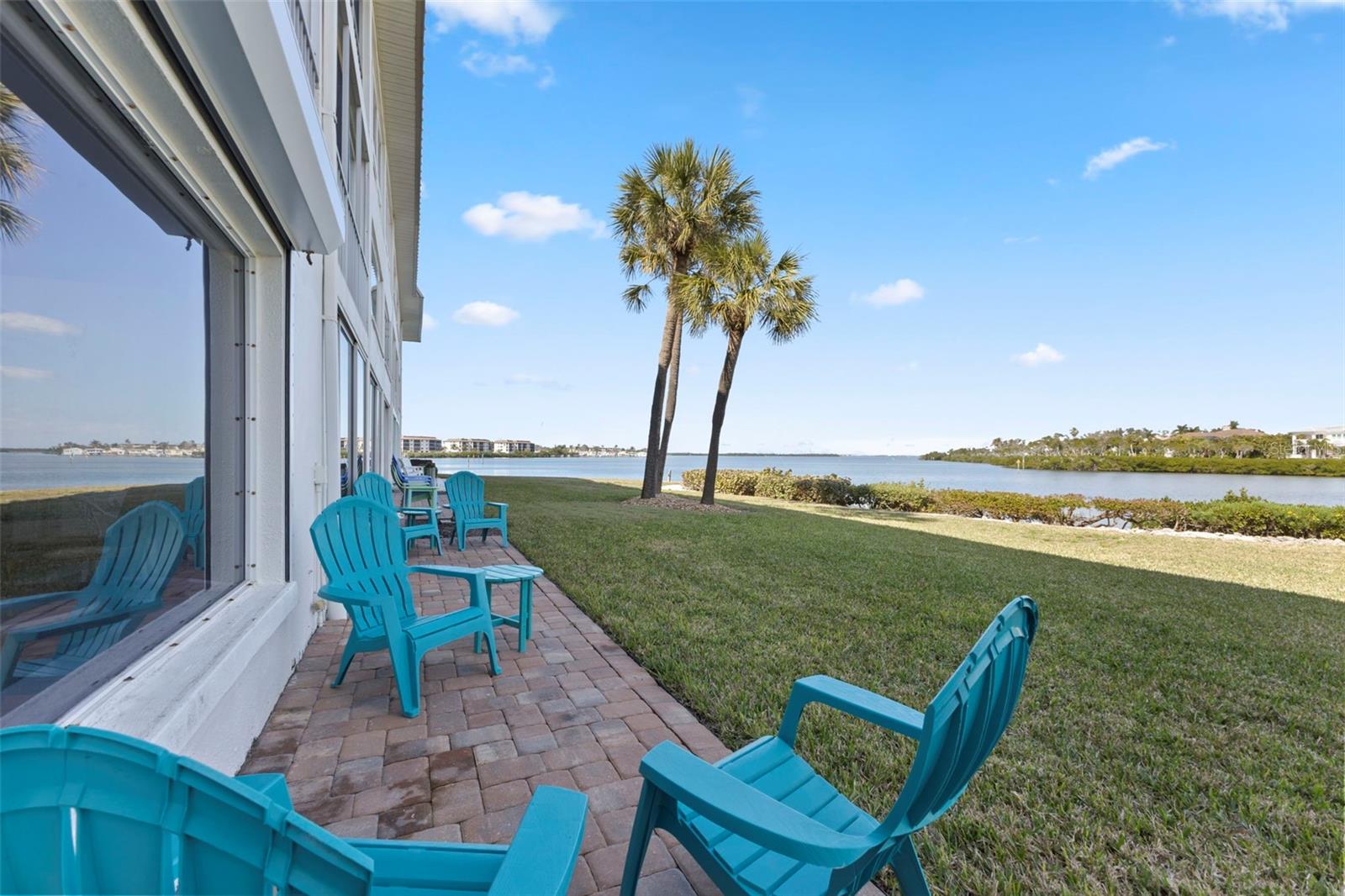 LONGBOAT ARMS - Residential Lease