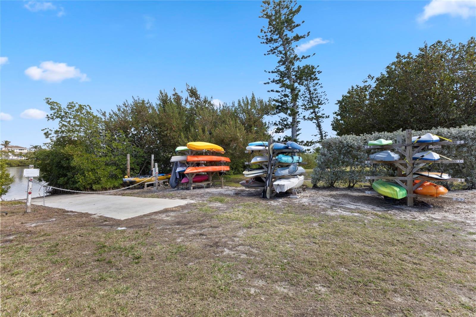 LONGBOAT ARMS - Residential Lease