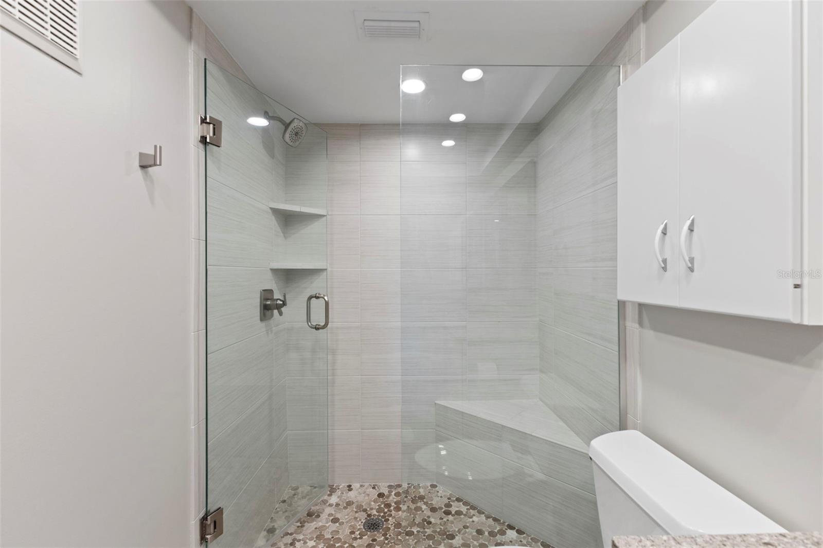 LONGBOAT ARMS - Residential Lease