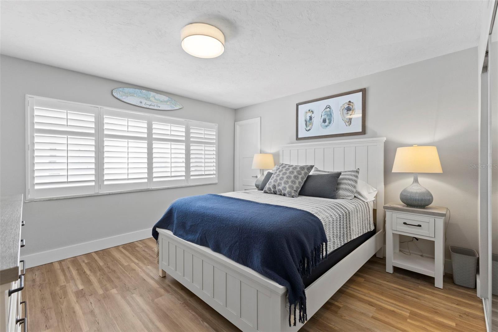 LONGBOAT ARMS - Residential Lease