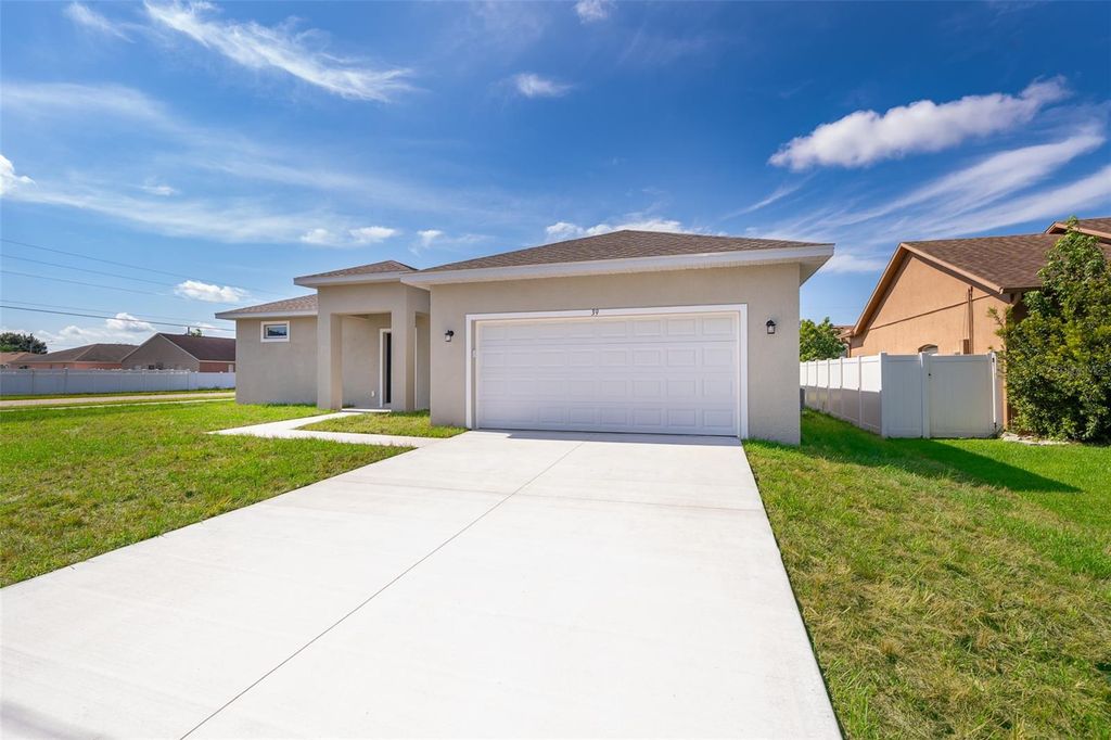 Photo of 39 Catalina Court, Kissimmee, FL 34758 (MLS # G5099558)