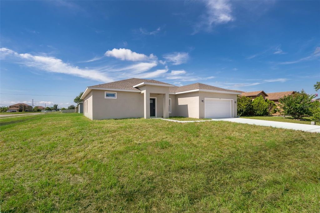 Photo of 39 Catalina Court, Kissimmee, FL 34758 (MLS # G5099558)