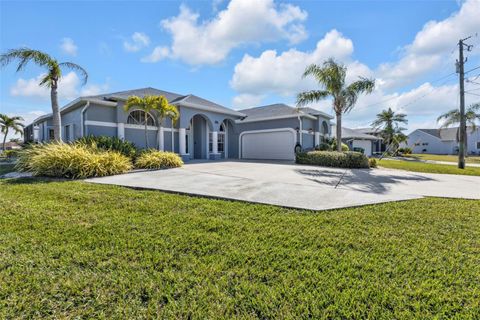 A home in PORT CHARLOTTE