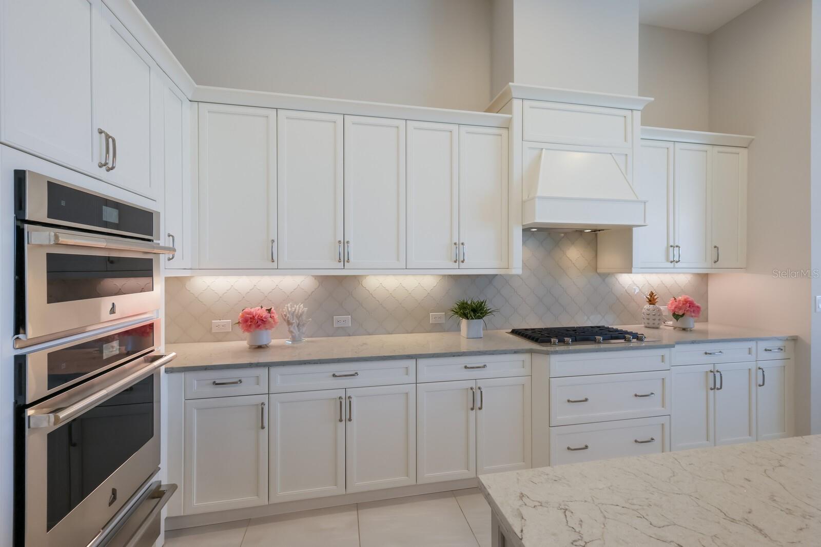 LAKE CLUB - Residential