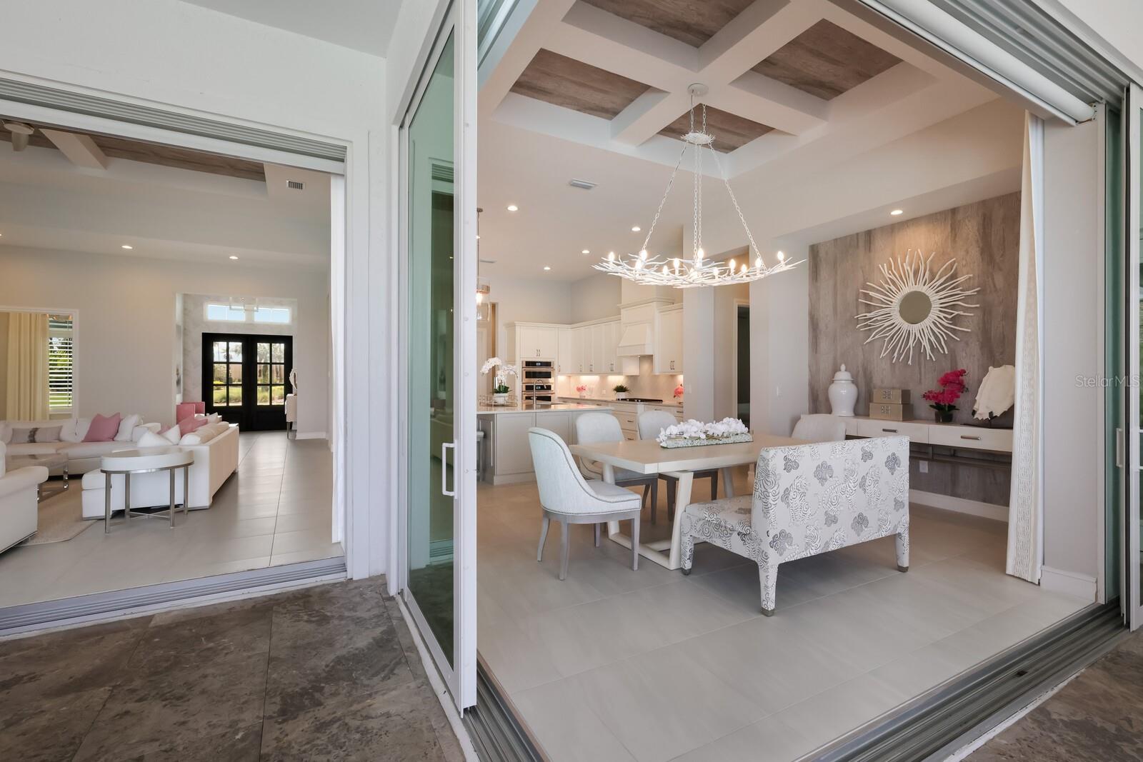 LAKE CLUB - Residential