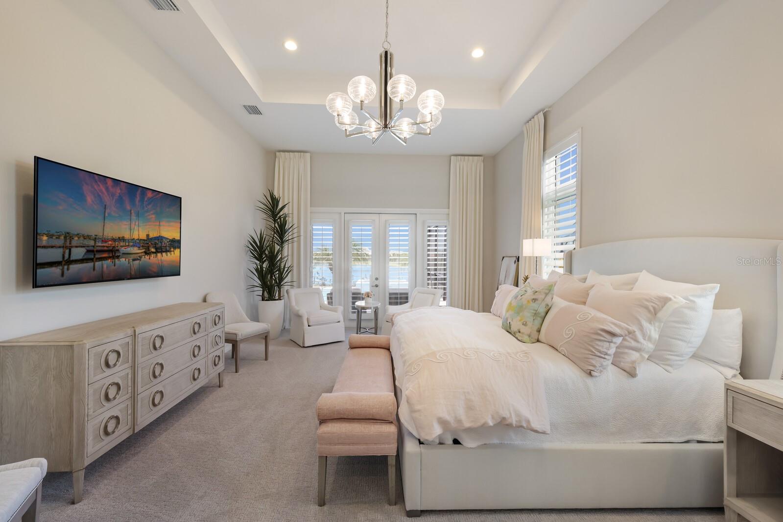 LAKE CLUB - Residential