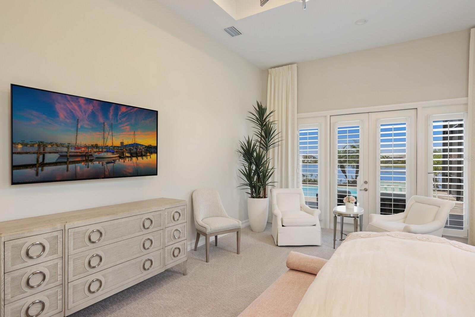 LAKE CLUB - Residential