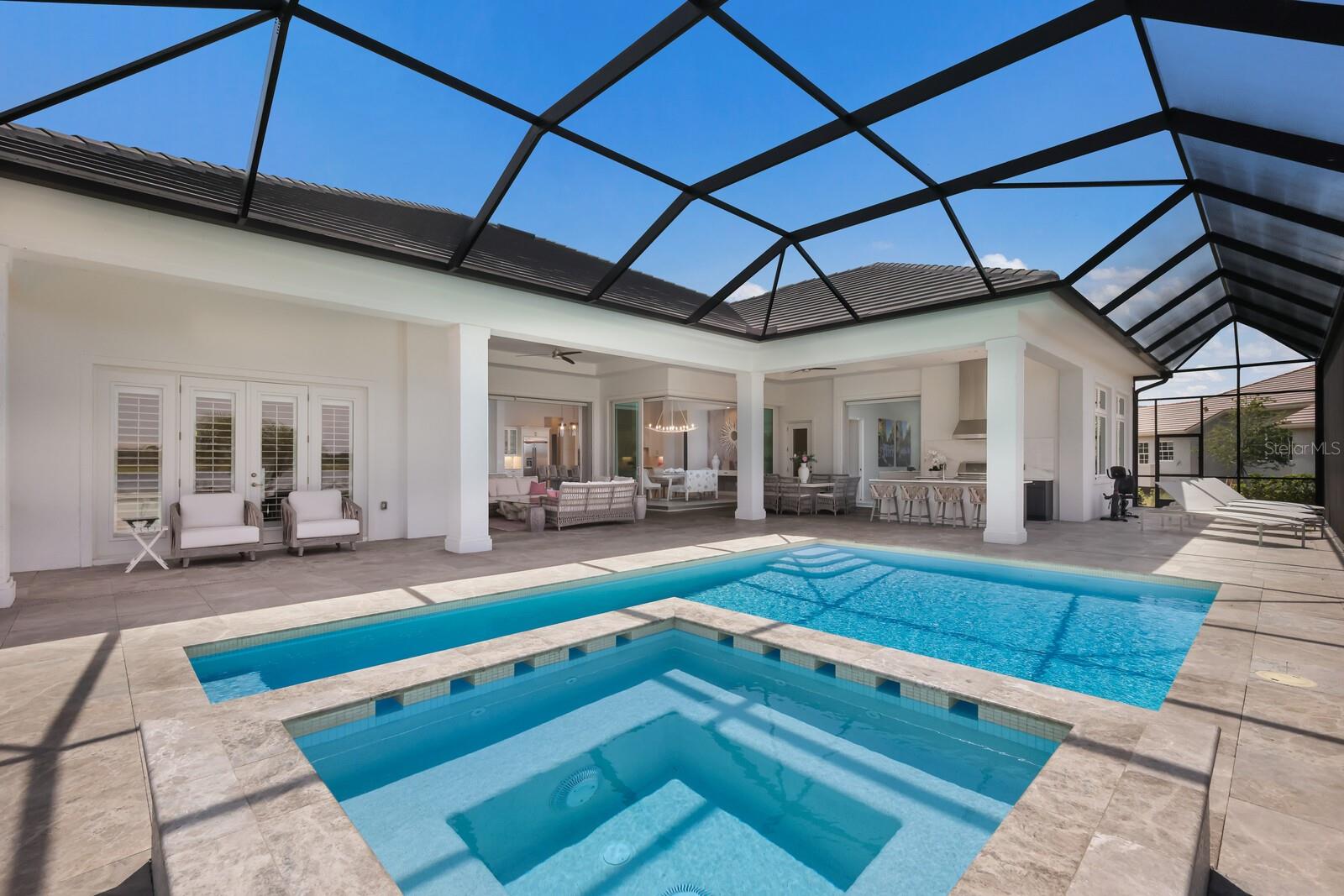 LAKE CLUB - Residential