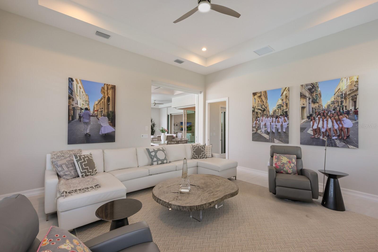 LAKE CLUB - Residential